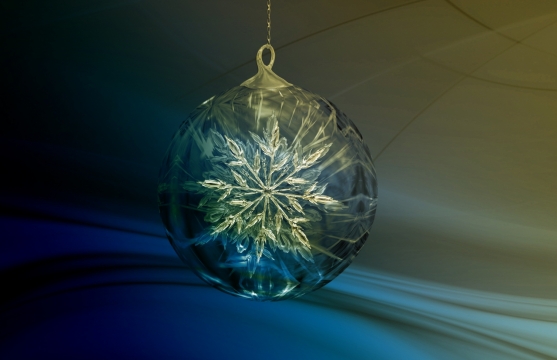 蓝色水晶球雪花精美吊坠