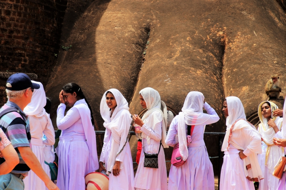 斯里兰卡锡吉里耶景点旅游印度女性游客