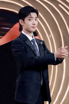 男明星肖战西装帅气写真