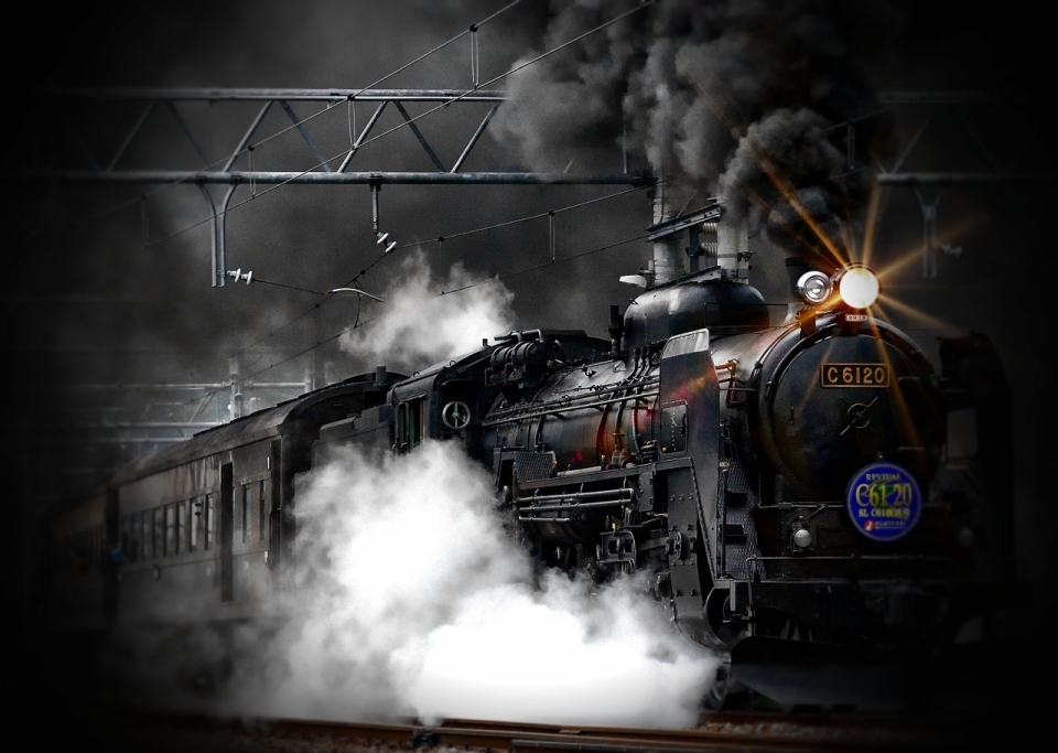 黑白风格冒着浓烟的火车复古文艺风