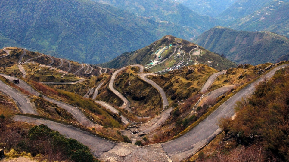 盘山公路风景秀丽风光美丽高清桌面壁纸