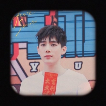 Angelababy王安宇漫影寻踪开机路透图片