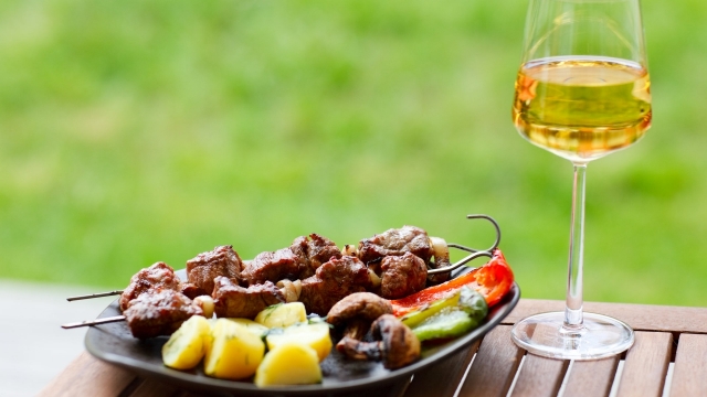 美味诱人的户外烧烤美食高清桌面壁纸