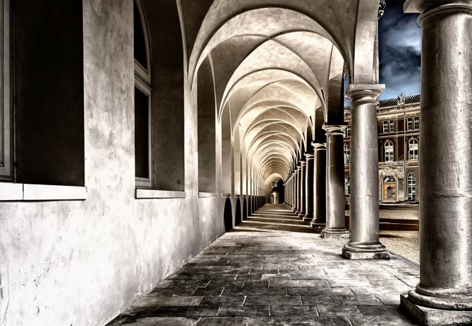 欧洲罗马柱和圆顶走廊建筑摄影