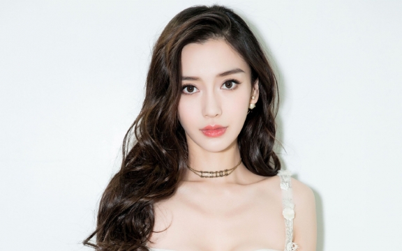 性感美女明星杨颖Angelababy高清桌面壁纸