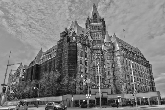 黑白相片城市古典风格酒店建筑