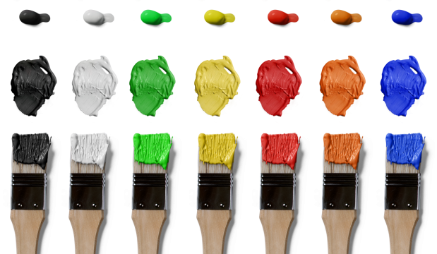 白色背景木制刷子蘸彩色绘画颜料