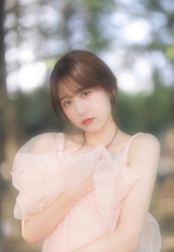 一栗小莎子性感网红美女写真图片