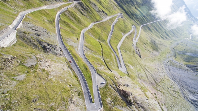 盘山公路风景秀丽风光美丽高清桌面壁纸