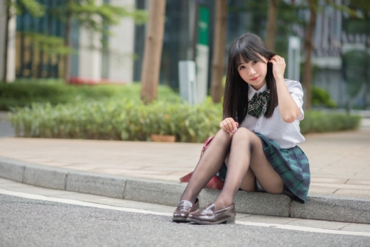 成为二次元美少女性感黑丝美腿和超短裙必不可少