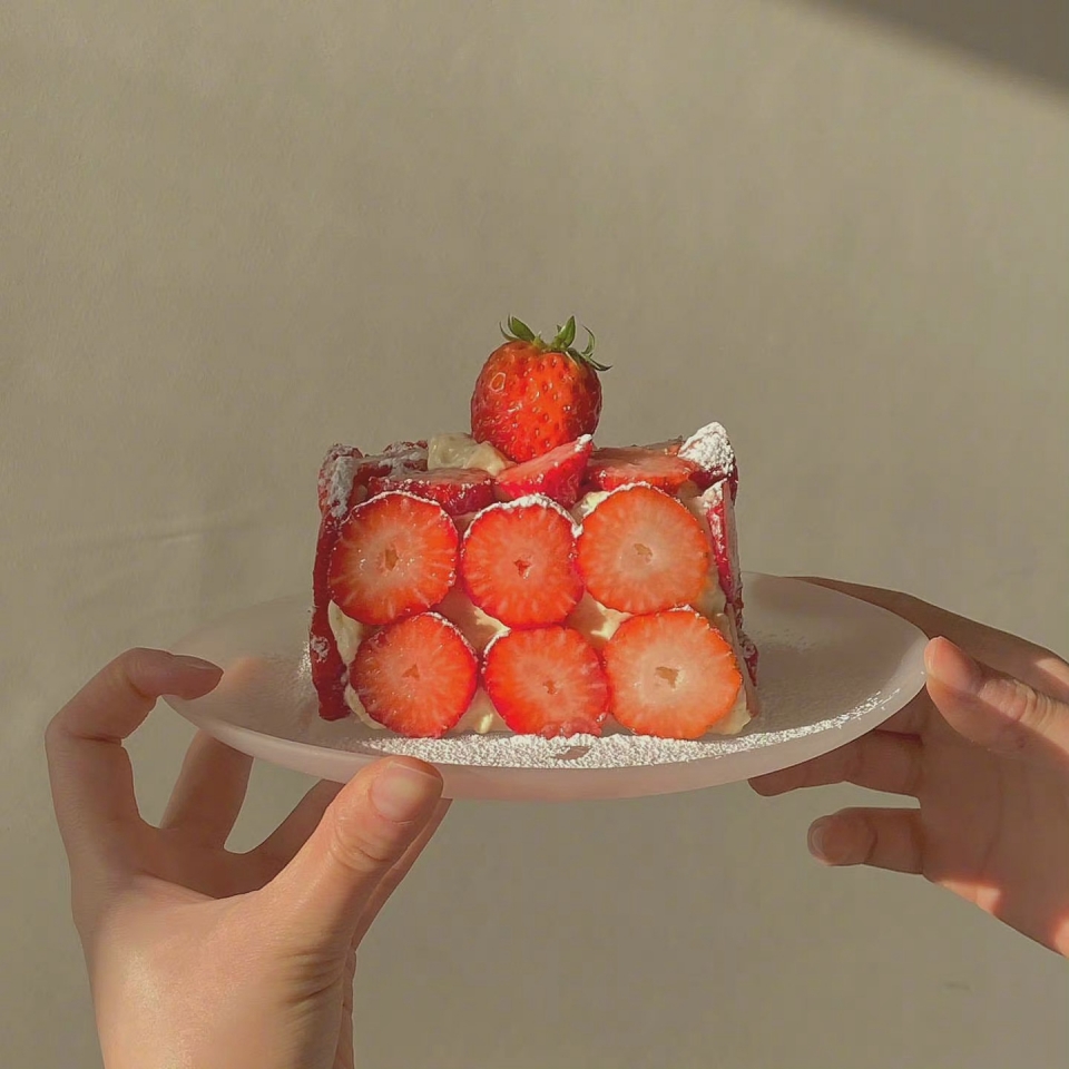 草莓蛋糕写真图片