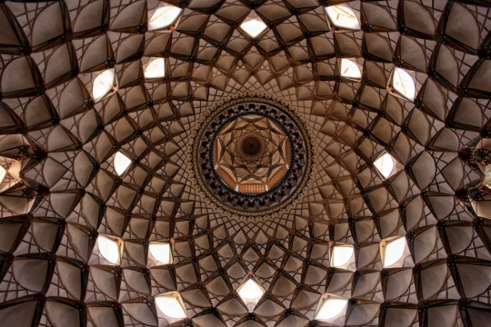 欧式建筑室内天花板华丽灯光装饰