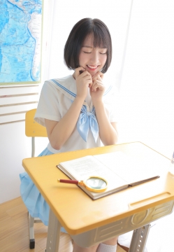 学生妹短发小姐姐穿校服日系制服写真