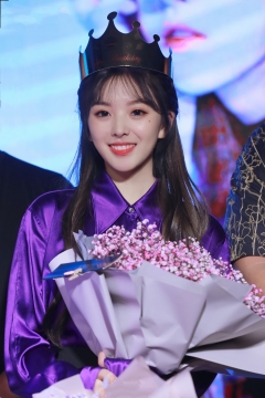 抖音网红彭十六生日会写真图片