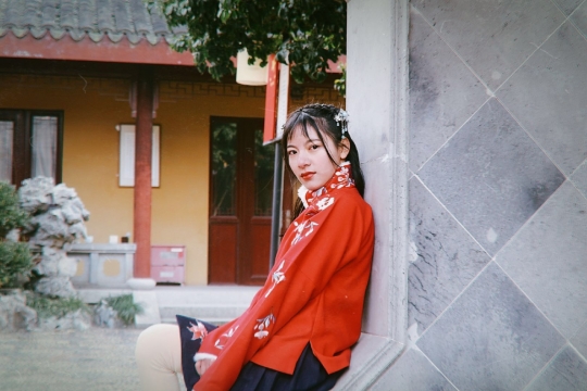 菜心拍摄古装汉服美少女