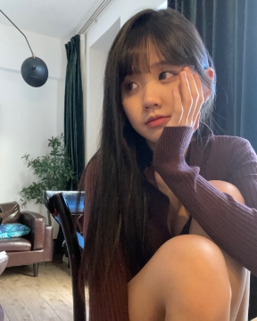 网红美女井川里予性感诱惑写真