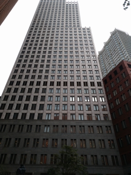 城市中的高楼大厦仰视角度摄影