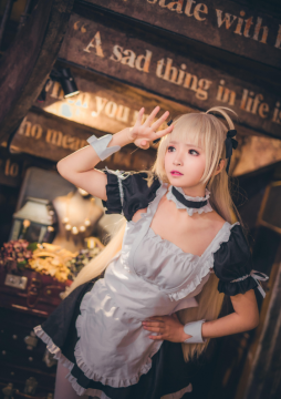 可爱双马尾女仆春日野穹COS写真