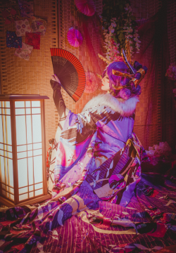 和服美女高挑身姿背影特写