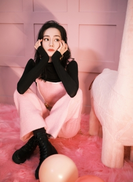 迪丽热巴纯欲系写真图片