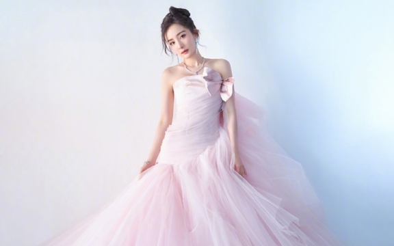 性感美女明星杨幂高清桌面壁纸