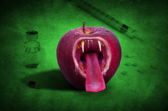 苹果张开血盆大口创意卡通手绘