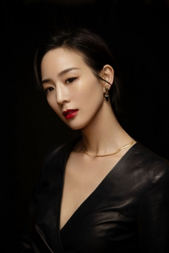 性感美女明星张钧甯优雅个性写真