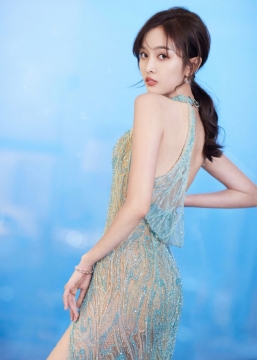 性感美女吴宣仪蕾丝透视诱惑写真