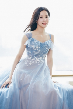 陈都灵蓝色纱裙仙气写真