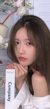 梨涡允允甜美时尚少女写真