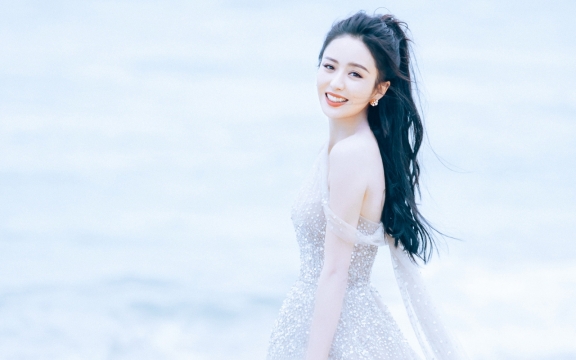 佟丽娅仙气白裙高清桌面壁纸