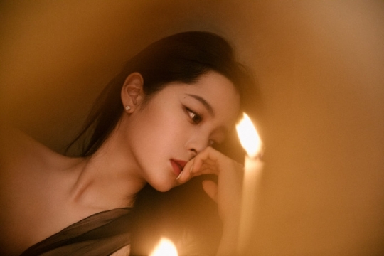 性感美女明星欧阳娜娜妩媚优雅个性写真