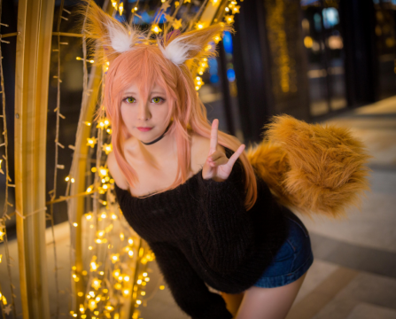 狐妖COS美艳香肩美臀诱惑