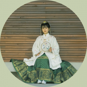 古风宽大广袖汉服美女