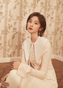 唐艺昕优雅知性写真