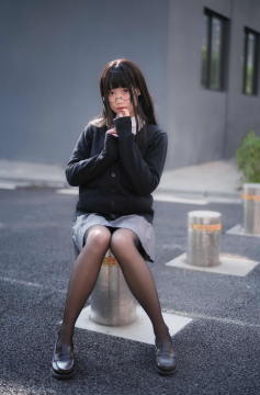 美女摄影_超短裙可爱女生黑丝诱惑