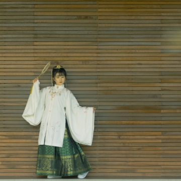 古装团扇美女图片