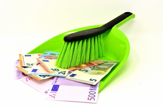 绿色簸箕刷子塑料玩具中欧元装饰