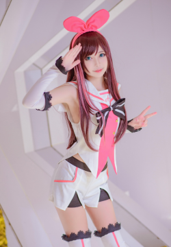 人工智障絆愛超还原COS写真