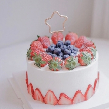 甜品草莓蛋糕写真图片