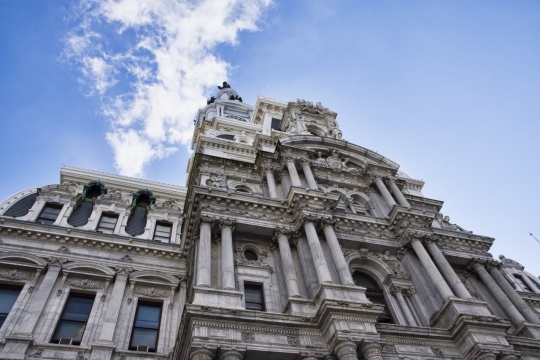 蓝天白云华丽大理石建筑石壁浮雕外观