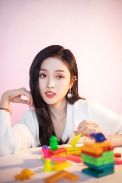 吴宣仪童趣庆生图写真图片