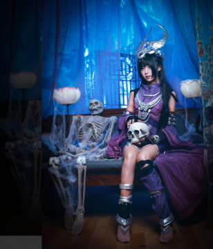 美女摄影_可爱少女苗服古装妖艳高清特写