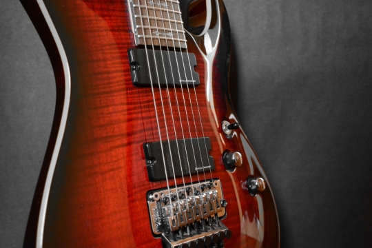 电吉他琴身和琴弦特写摄影