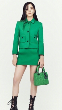 金智秀时尚杂志写真