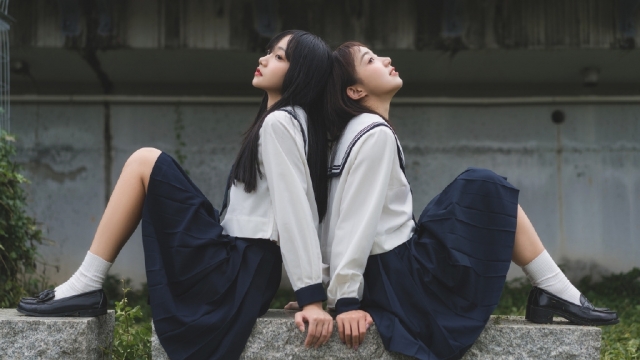 清纯美女制服诱惑高清桌面壁纸