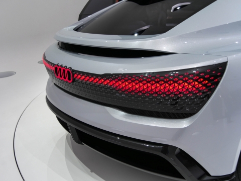 奥迪跑车车尾灯特写摄影