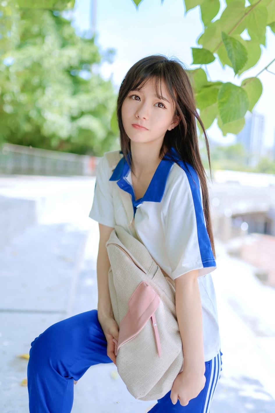 清纯少女学生妹制服诱惑写真图片