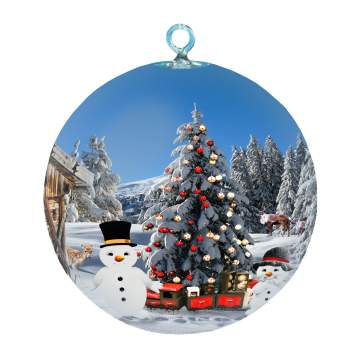 白色背景前阳光圣诞树和雪人