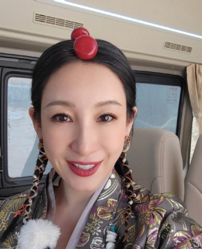 美女明星秦海璐图片